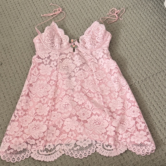 For Love And Lemons Dresses & Skirts - For Love And Lemons Pink Lace Dress